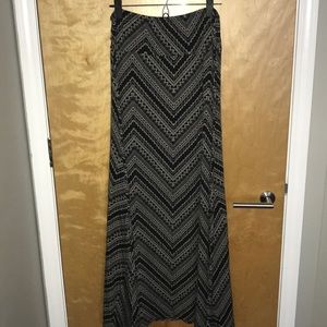 Alloy Black and Tan patterned maxi skirt in large
